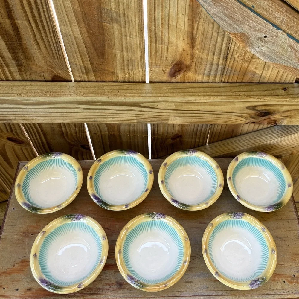 Set of 7 Williams Sonoma Asparagus Rim Majolica Style Dessert Bowls 5 3/8”